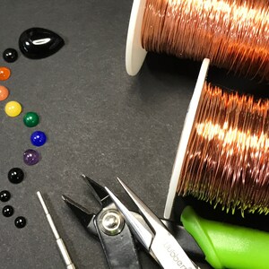 PDF チュートリアル、レインボー スネーク、コイル ベゼル チュートリアル、ステップ バイ ステップの説明、デジタル ダウンロード、Wire & Wiki ep.3 画像 4