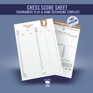 Puede incluir: Dos hojas de anotación de ajedrez con el texto "CHESS SCORE SHEET TOURNAMENT PLAY & GAME RECORDING TEMPLATE". Las hojas son blancas con texto negro y un fondo azul. Una hoja tiene un icono de pieza de ajedrez.