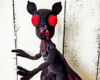 Patrón de crochet de Mothman: Monstruo Críptido Amigurumi (PDF en inglés)