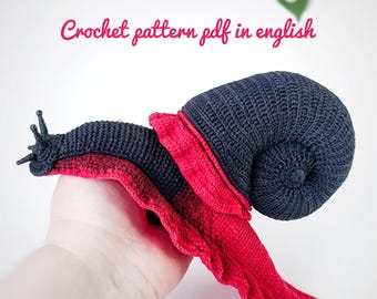 Crochet pattern pdf in English. Black&red snail Dracula amigurumi figurine