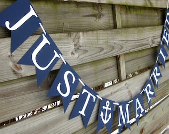 Banner de recién casados en azul marino y blanco con ancla - Decoración náutica para bodas