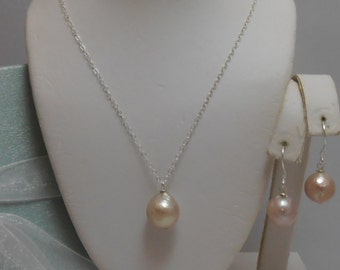 Unique Genuine Baroque Flameball  Cultured Freshwater Pearl PinkTeardrop Necklace and Earrings Set
