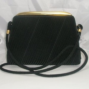 Vintage De Vecchi by Hamilton Hodge Shoulderbag/clutch Made in 