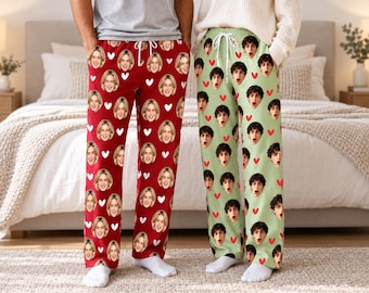 Pyjamahose mit Fotomotiv: Personalisiertes Gesicht und rotes Herz am Beinabschluss für Damen und Herren, Weihnachtsgeschenk für Mama, Papa und Oma, personalisierter Pyjama