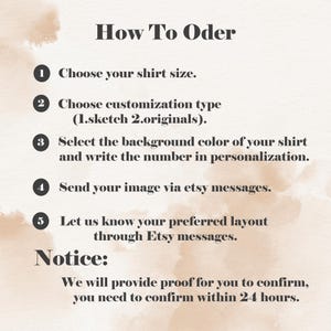 K&ouml;nnte beinhalten: Ein wei&szlig;er Hintergrund mit schwarzem Text, der die Schritte zur Bestellung eines personalisierten Shirts beschreibt. Die Schritte umfassen die Auswahl der Shirtgr&ouml;&szlig;e, des Anpassungstyps, der Hintergrundfarbe und das Senden eines Bildes. Au&szlig;erdem wird darauf hingewiesen, dass ein Entwurf zur Best&auml;tigung innerhalb von 24 Stunden zur Verf&uuml;gung gestellt wird.