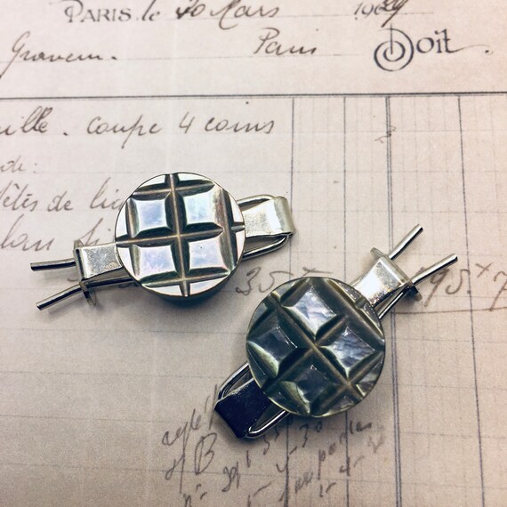 Embossed Silver Shell Barrettes: Vintage Hair Cli… - image 3