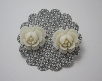 Vintage Japanese Flower Post Earrings Molded Celluloid White Rare 1940's Stainless Steel Post Earrings Wedding Jewelry Bridal Jewelry
