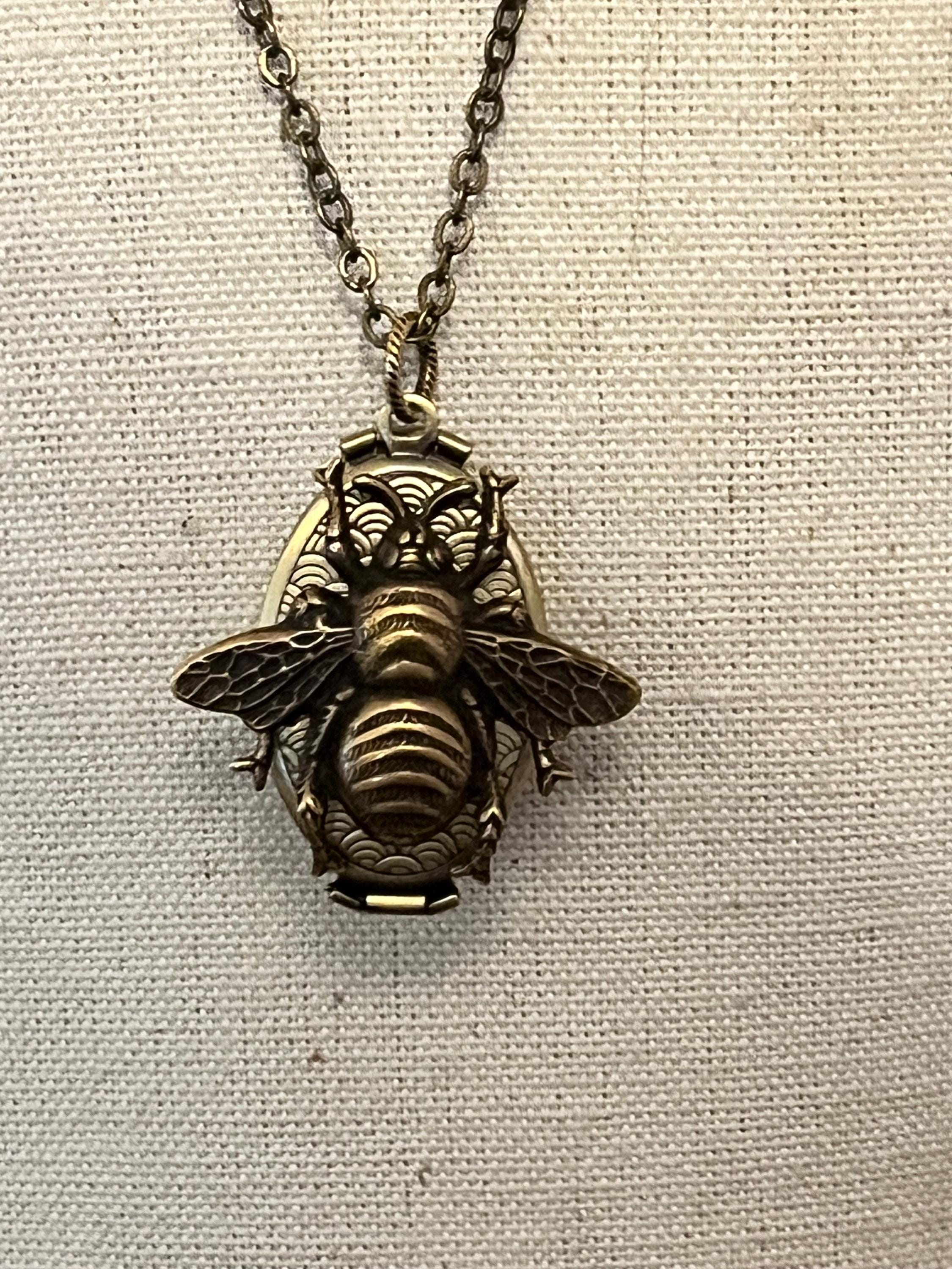 Bee Locket - Etsy