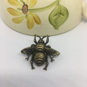 Brass Bumble Bee Lapel Pin - Gardener Gift