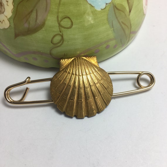 Brass Metal Shawl Kilt Scarf Pin Sea Shell Beach … - image 1