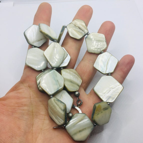 Handmade Shell Bead Necklace: Vintage Organic Sta… - image 8