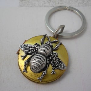 Bee LOCKET KEYCHAIN Bumblebee Honeybee Garden Gift Greenhouse Key Master Gardener Vintage Locket Unique Gift Just Bee Honey Bee Bumble Bee