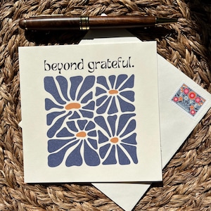 Tarjeta de agradecimiento de estilo boho: diseño floral de mediados de siglo: obsequio de agradecimiento