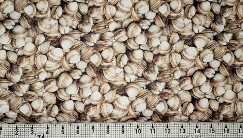 Delicious Realistic Clams Fabric BTY, Elizabeth's Studio Food Festival 623, Clambake Photoreal Clam Seashore Ocean Shellfish 100% Cotton image 2