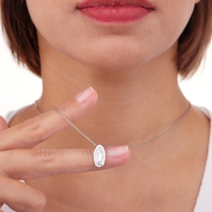 Jungfrau Maria Gold Anhänger Halskette, 8K, 10K, 14K, 18K Solid Gold, Gold Jungfrau Maria Charme Anhänger Halskette, spiritueller Schmuck, Geschenk für Sie