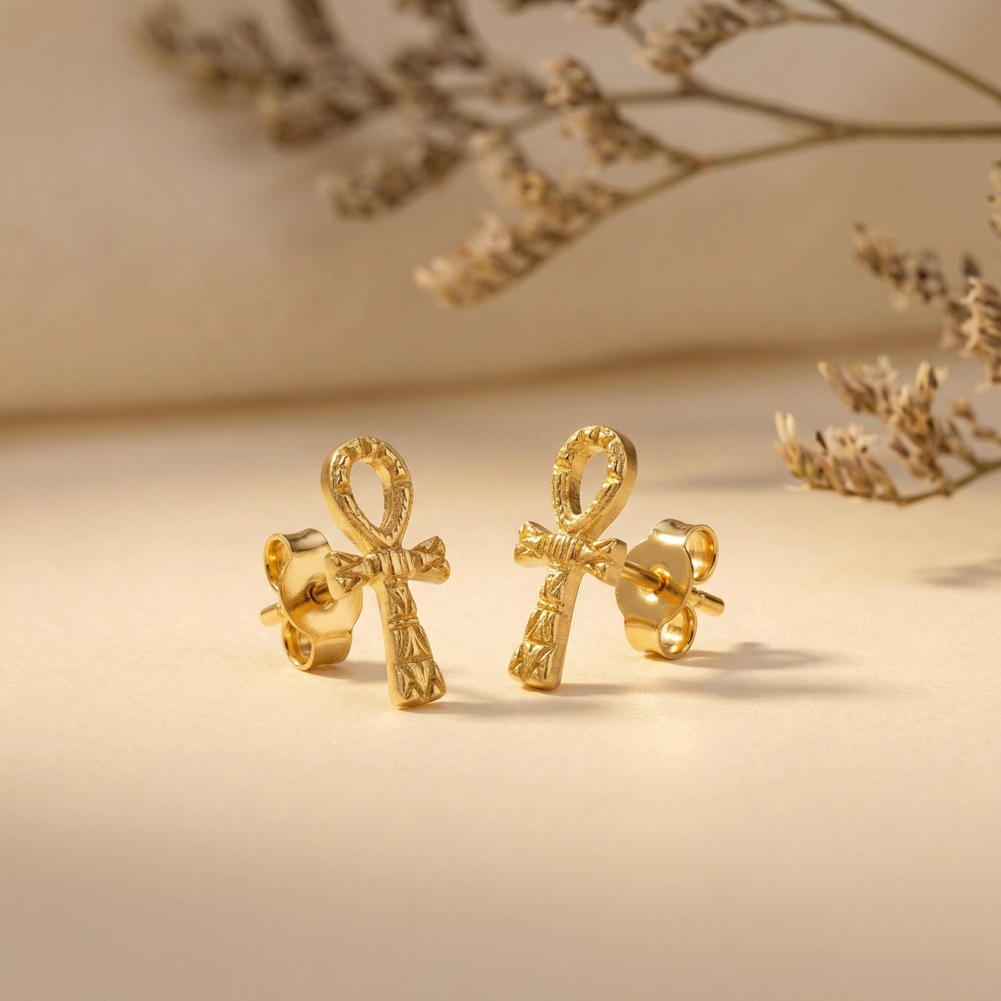純金製アンクスタッドピアス：エジプト十字ジュエリー - Etsy 日本