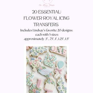 Può includere: Una collezione di 20 trasferimenti essenziali di glassa reale di fiori in varie forme e dimensioni. I biscotti sono decorati con disegni floreali dai colori pastello, tra cui bouquet, foglie e un palloncino. Il testo sull'immagine recita "20 ESSENTIAL: FLOWER ROYAL ICING TRANSFERS".