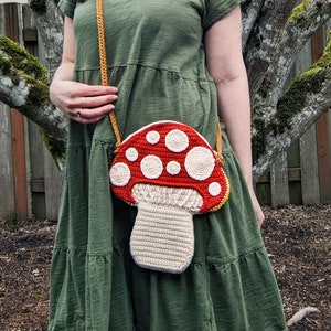 Crossbody Mushroom Bag Crochet Pattern, Toadstool, Crochet Purse, Mori Girl Kei, Cottage Core, Kawaii image 3