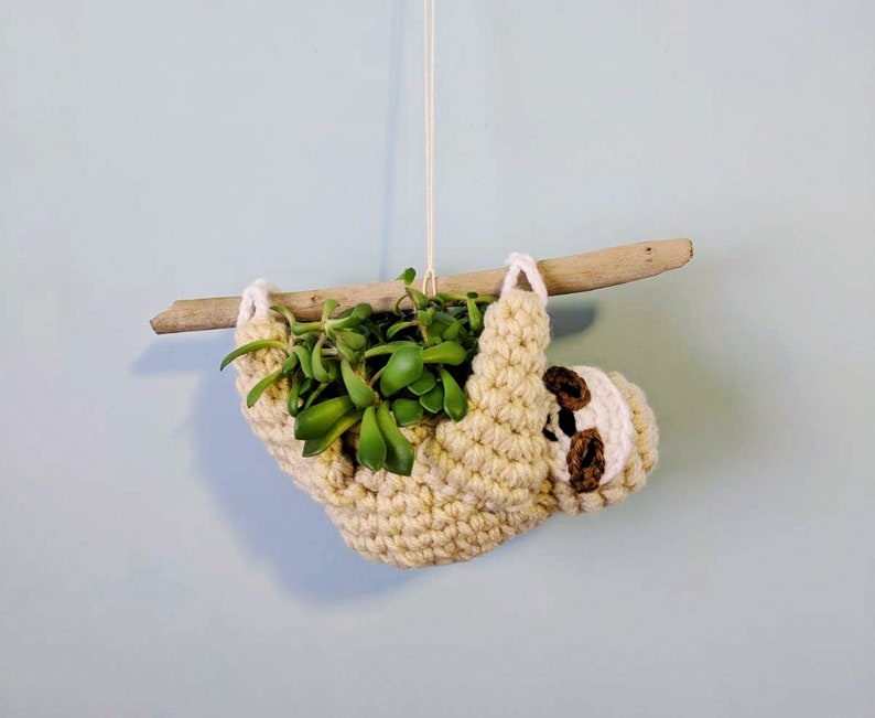 sloth planter crochet pattern, mini succulent planter, hanging crochet planter, animal planter, sloth crochet image 5