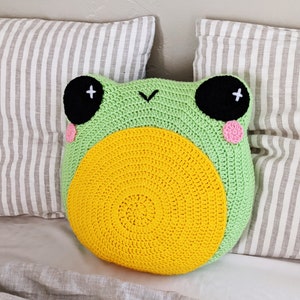 Froggy Pillow Crochet Pattern, Kawaii Throw Pillow, Froggie Home Decor image 4