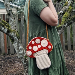 Crossbody Mushroom Bag Crochet Pattern, Toadstool, Crochet Purse, Mori Girl Kei, Cottage Core, Kawaii image 5