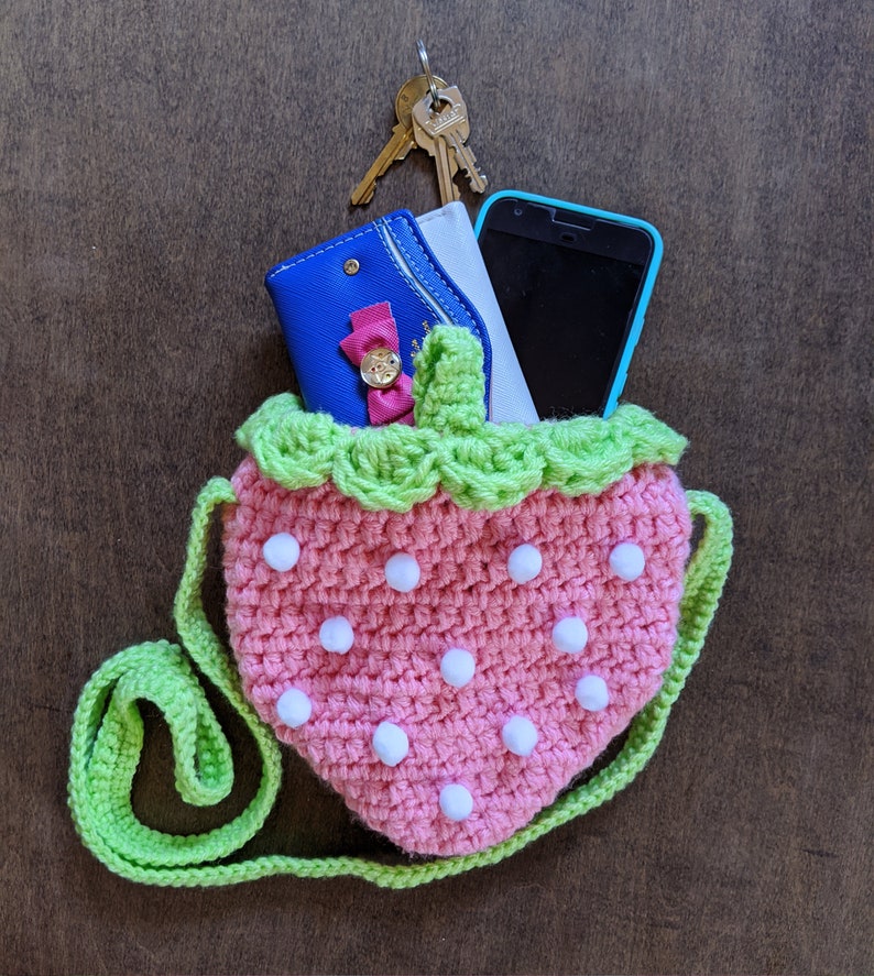 Strawberry Crossbody Bag Crochet Pattern, Pink Strawberry Bag image 8