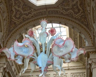 rare and imposing 8-light opaline and pink Murano chandelier, 92 x 96 cm
