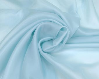 Fodertyg 100% viskos ljusblå mjuk och sval andningsbar fodertyg metervara för sommarklänning, kjol, blus eller babyshower