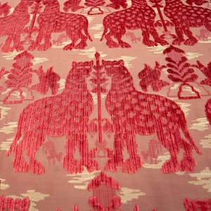 Bevilacqua Uphostery Fabric for Luxury Interior Design Italian Jaquard Fabric for Curtains and Home Decor Silk Venetian Velvet by the meter