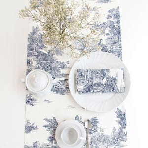 Custom Toile de Jouy Table Runner Blue and White Cotton Dining Table Decor French Country Table Runner Provence Elegant Gift for Hostess