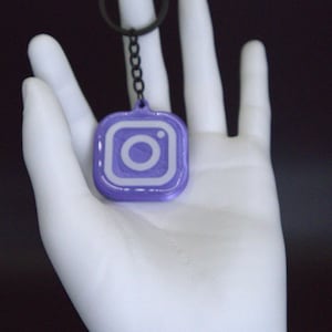 Instagram Logo NFC Keychain – Tap to Share Your Profile