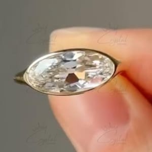 East West Bezel Set Ring 2.5 Ct Oval Moissanite Wedding Ring Women&#39;s Engagement Ring Vintage Proposal Ring Birthday Gift Ring For Her