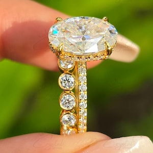 4 Ct Oval Halo Bridal Set Ring Dainty Vintage Art Deco Bridal Set Gift for Her Oval Engagement Vintage Ring Set Wedding Diamond Ring Set