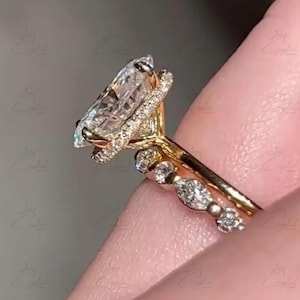 14k Yellow Gold Oval Moissanite Bridal Set: Marquise Wedding Band