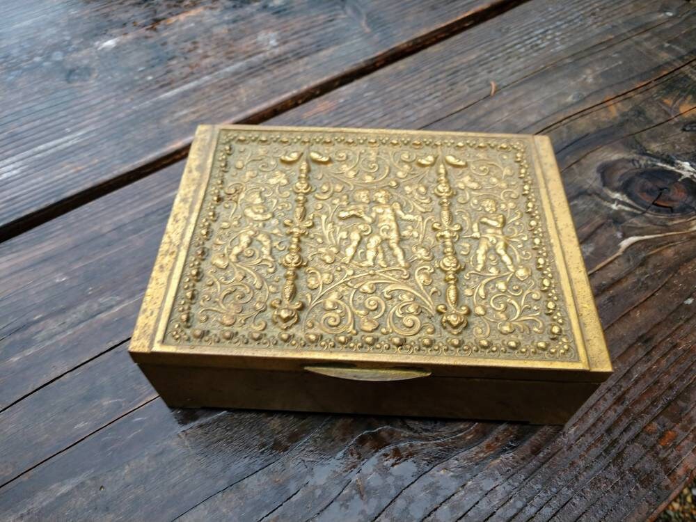 Repousse Brass Cigar Box Wood Lined Cigarillos Cherubs