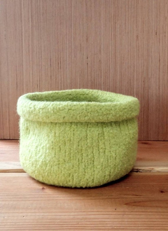 Boiled wool lime green cloche hat - image 4