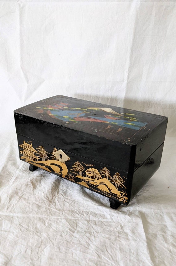 Japanese jewelry box lacquer as-is