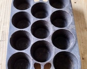 Griswold 11 muffin pan cast iron