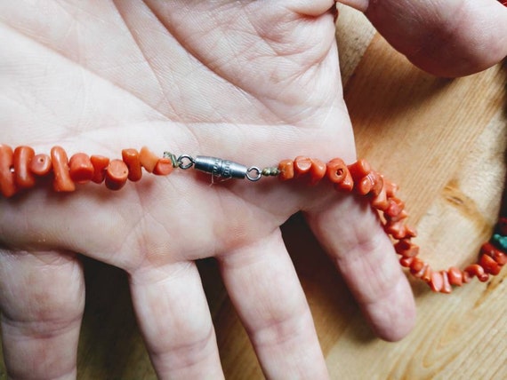 Coral turquoise beaded choker necklace - image 4