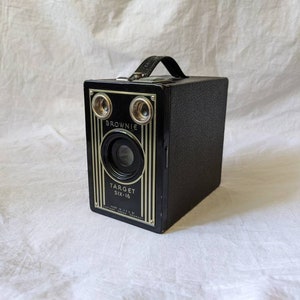 1940's Brownie camera Target Six-16