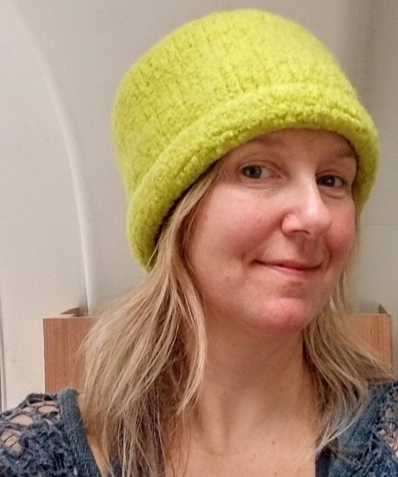 Boiled wool lime green cloche hat - image 3
