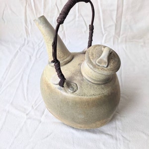 Bule de chá de cerâmica artesanal