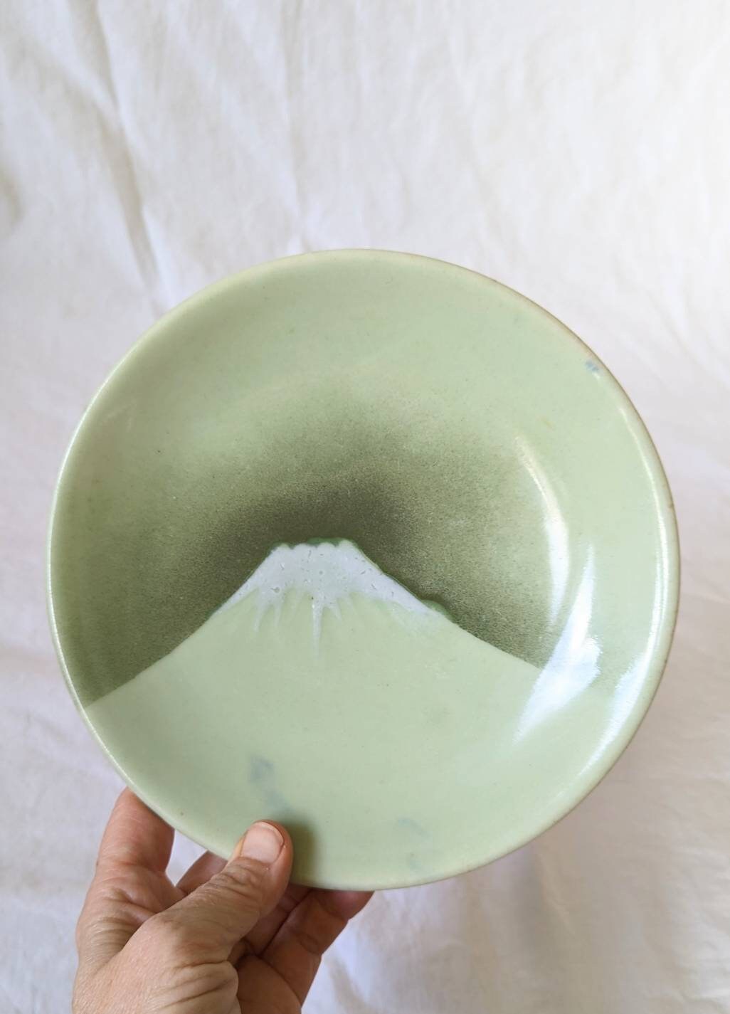 19世紀日本の青磁皿、富士山手描き、直径7.5インチ - Etsy 日本