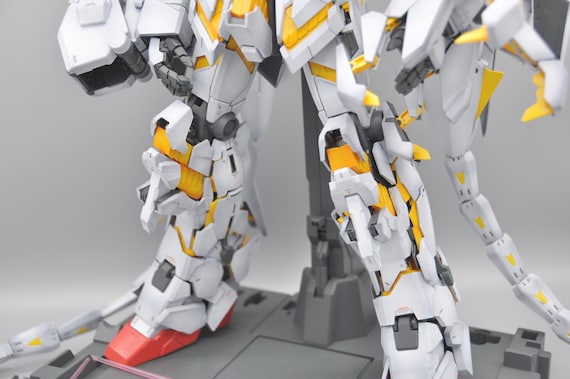 1/60 PG Perfectibility Unicorn Gundam Custom Color Scheme
