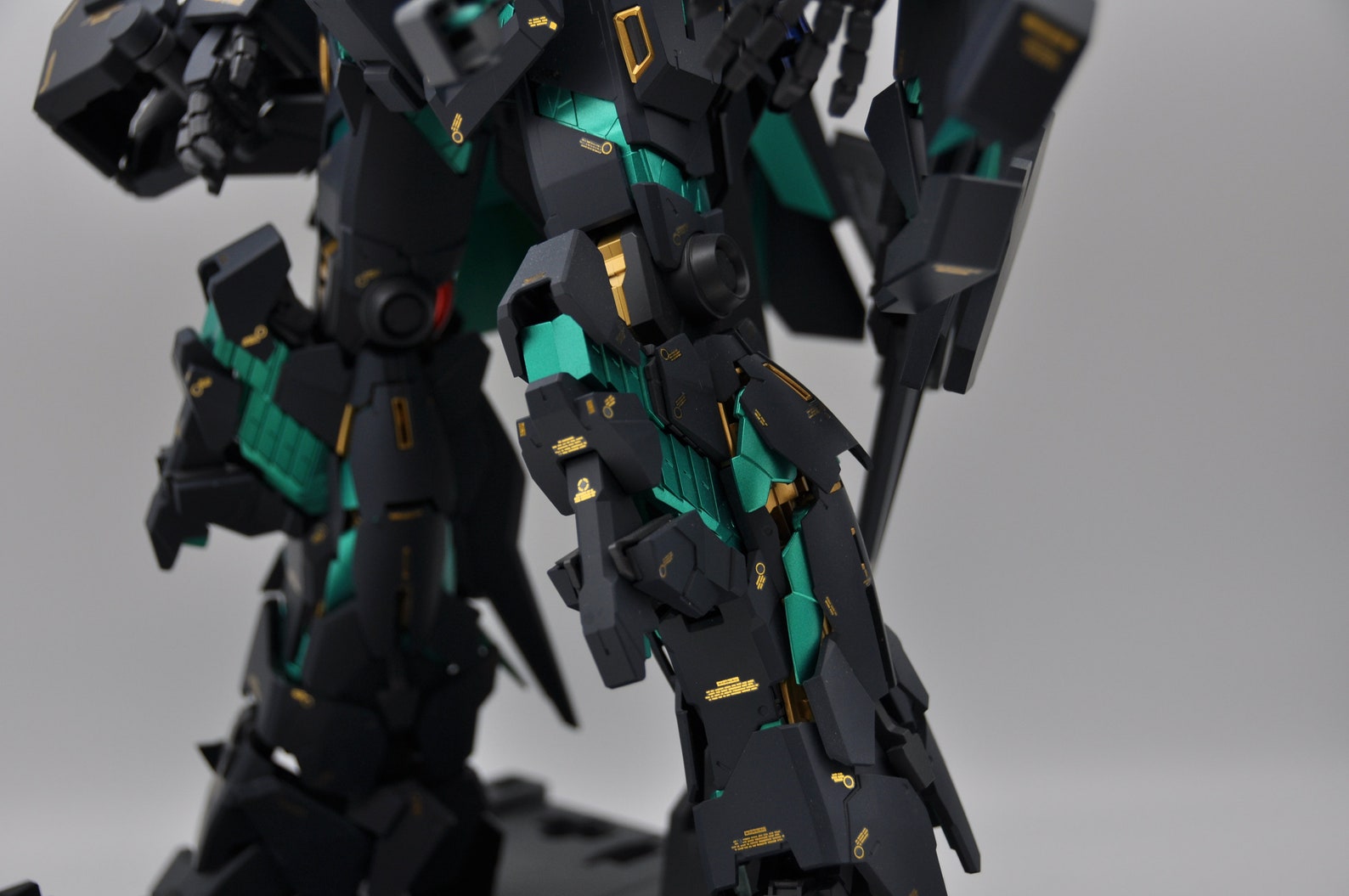 Bandai 1/60 PG Unicorn Gundam 02 Banshee Norn 2 Shield Expansion Built ...