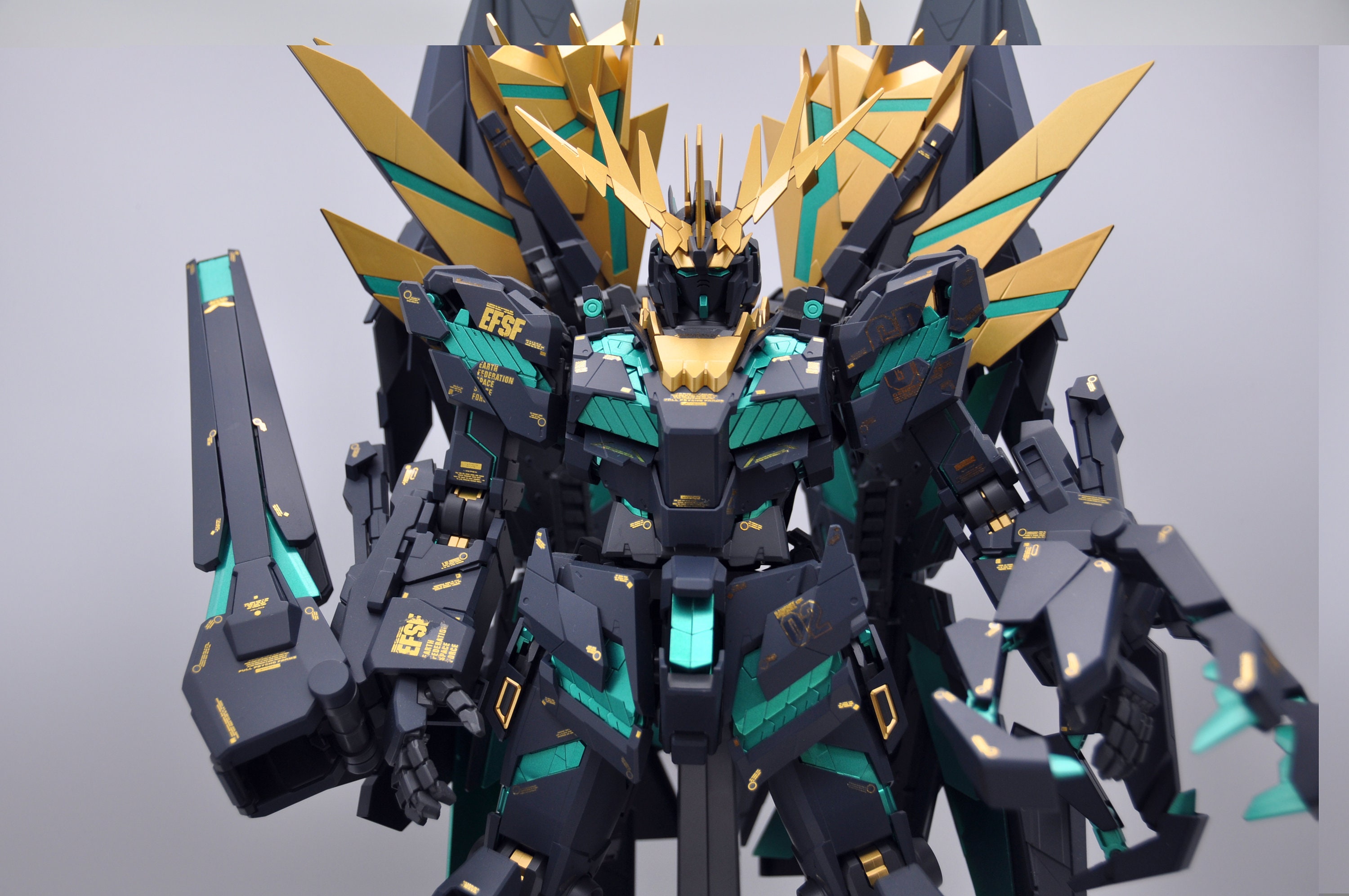 Bandai 1/60 PG Unicorn Gundam 02 Banshee Norn 2 Shield Expansion Bandai 1/60 PG Unicorn Gundam 02 Banshee Norn 2 Shield Expansion