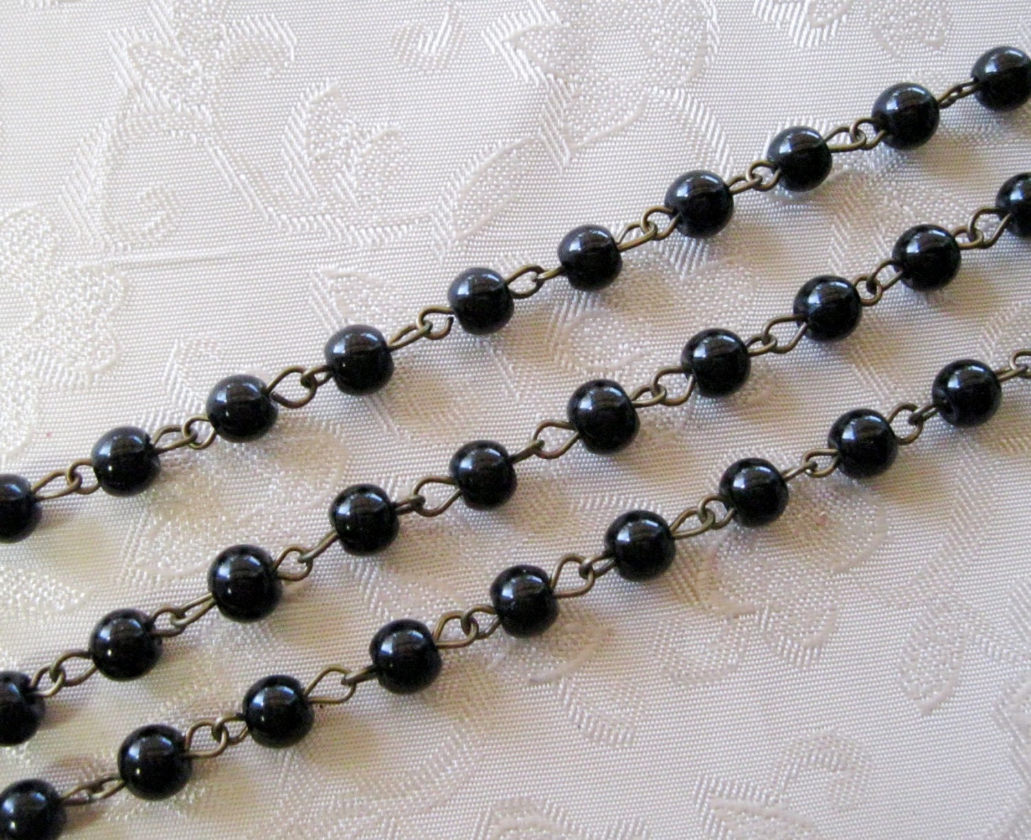 Black pearls,pearl beads,strand of pearls,craft supplies,pearls for  crafts,craft pearls,string of beads,beads on a string,beads trim,196