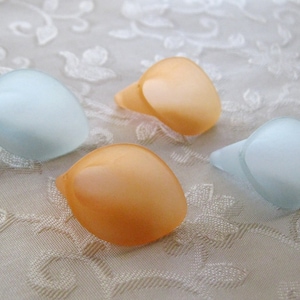 100pcs Frosted Lucite Acrylic Calla Lily Flower Beads Aqua and Orange MIX 408
