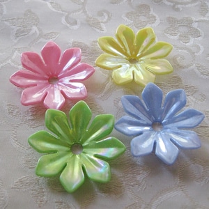 50pcs Large Pearlized Solid Lucite Acrylic Sunflower Flower Cap Bead MIX 35mm 475