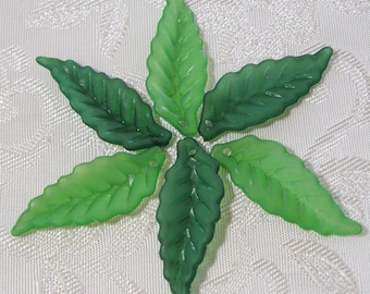 200pcs Frosted Green Lucite Acrylic Leaf Beads Leaves 26mm x 9mm 419